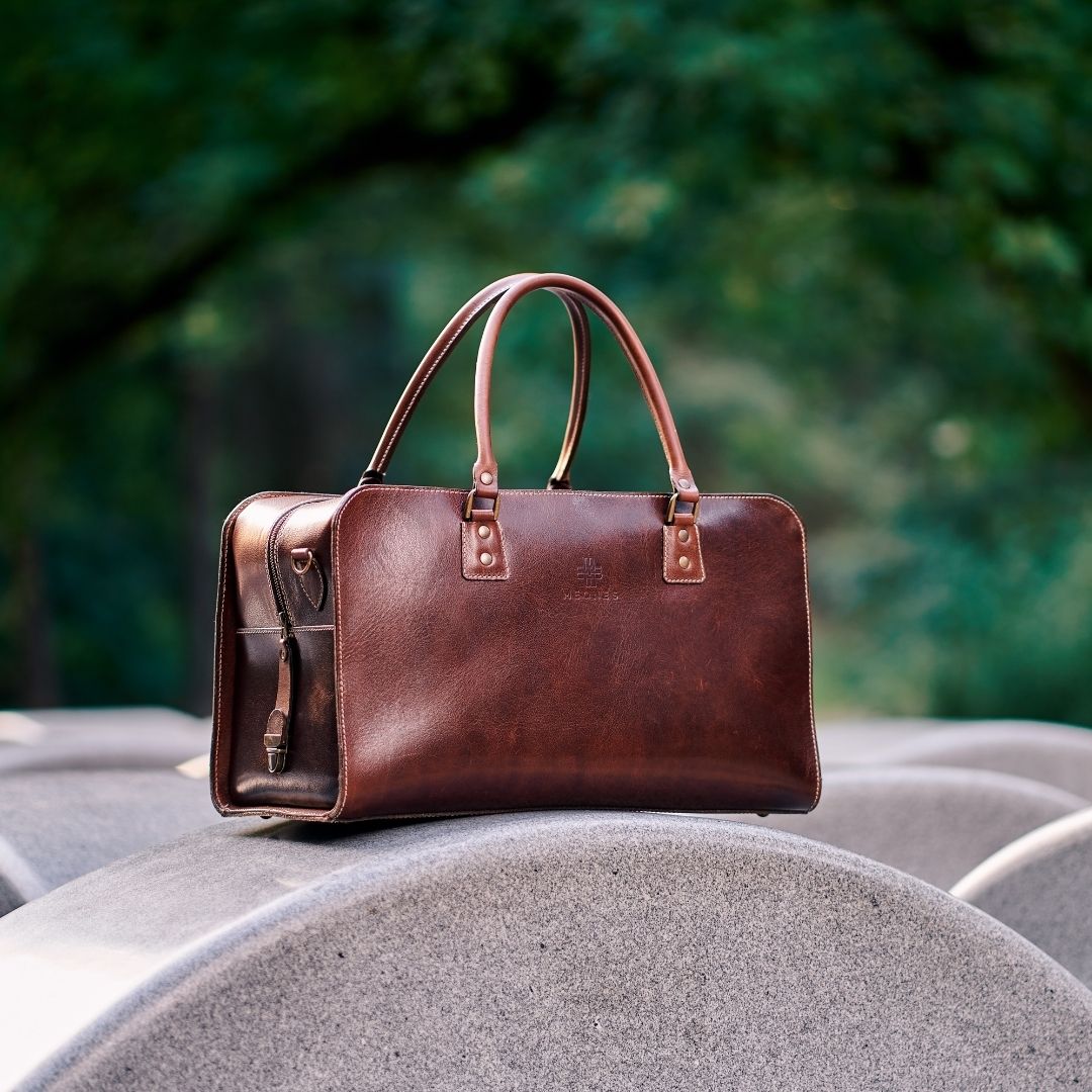 Designer Weekender Bag by Meqnes